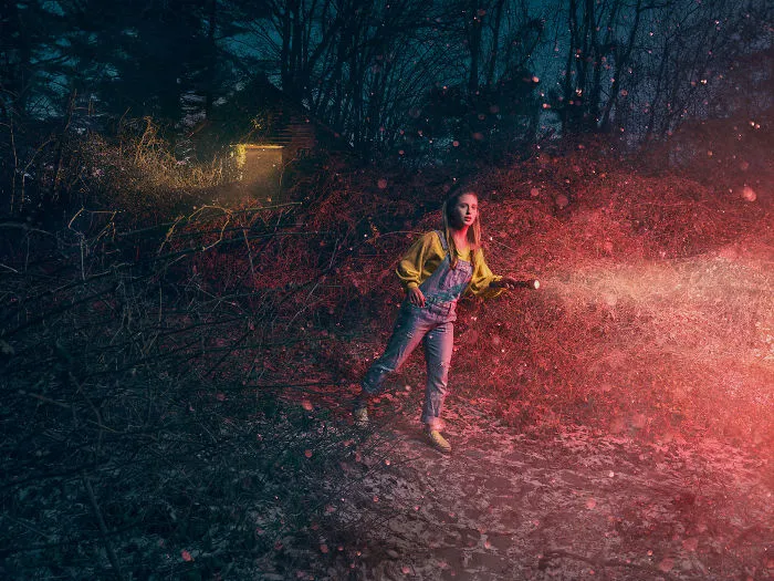 Photographer Captures Eerie Portraits That Look Like Horror Movie Posters (81 Pics)
