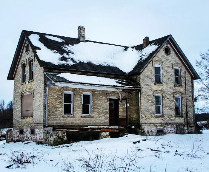 I Explore Abandoned Homes Throughout Rural Wisconsin