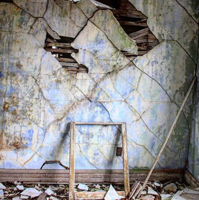 I Explore Abandoned Homes Throughout Rural Wisconsin