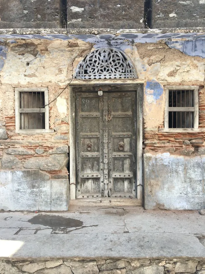 I Took Photos Of Random Doors During My Trip To India
