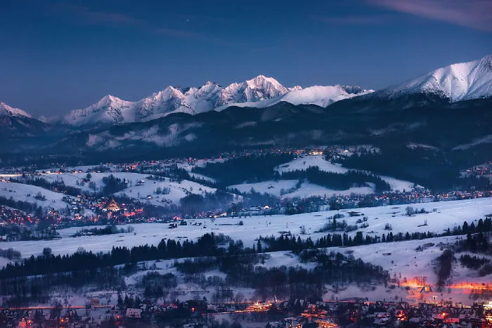 I've Got Lost In The Winter Wonderland And Captured These Photographs (14 Pics)