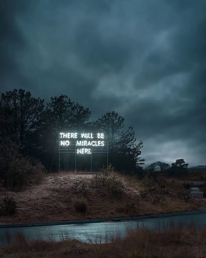 Photographer’s Unhealthy Obsession With Neon Signs Will Transport You Back In Time