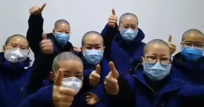 Chinese Nurses Are Shaving Their Heads To Prevent The Spread Of Coronavirus
