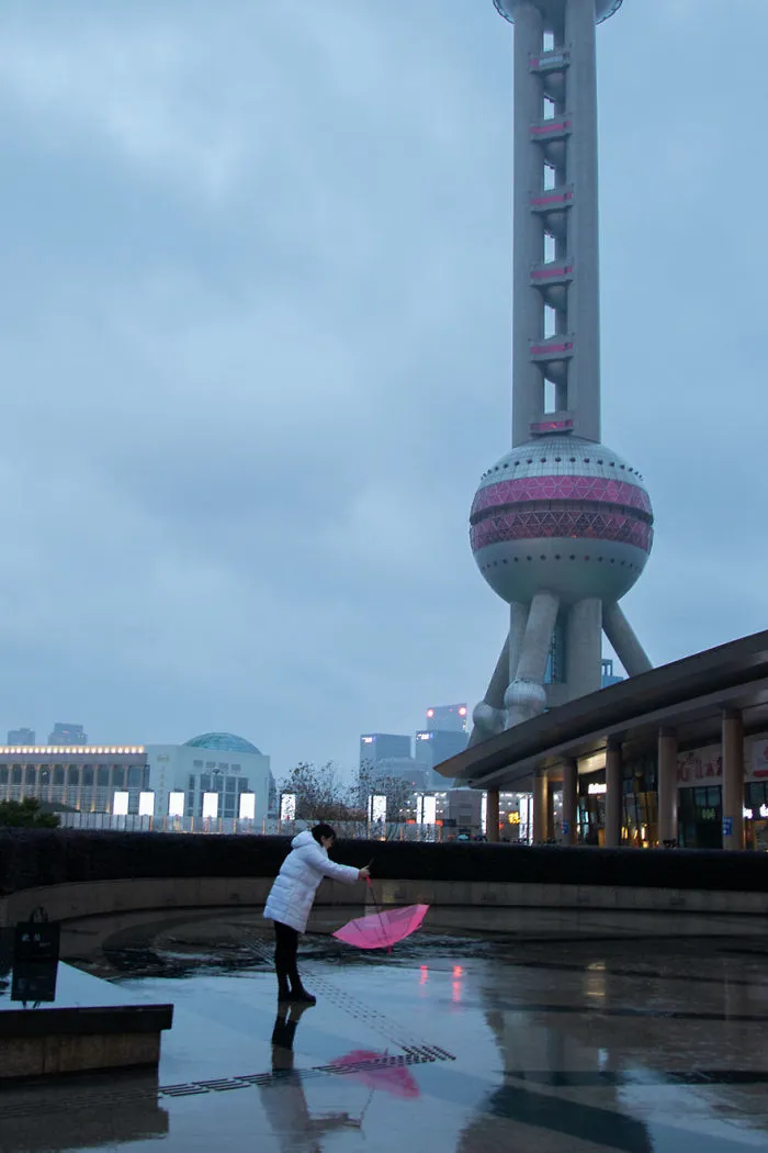 Photographer Captures Shanghai During Coronavirus Outbreak, And The City Of 24M People Looks Haunting (32 Pics)