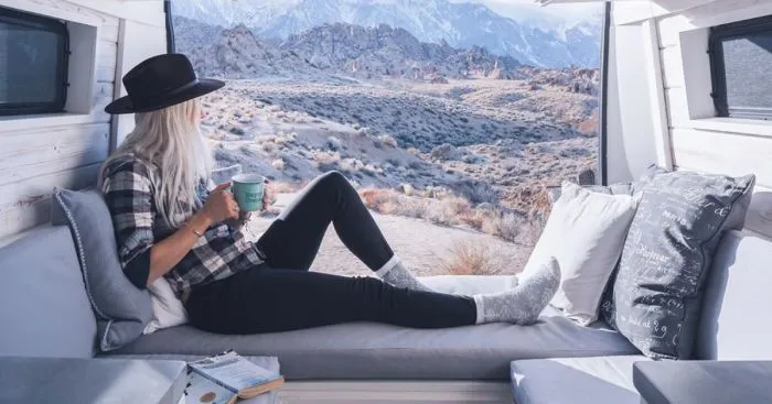 Solo Female Photographer Lives Full-Time On The Road