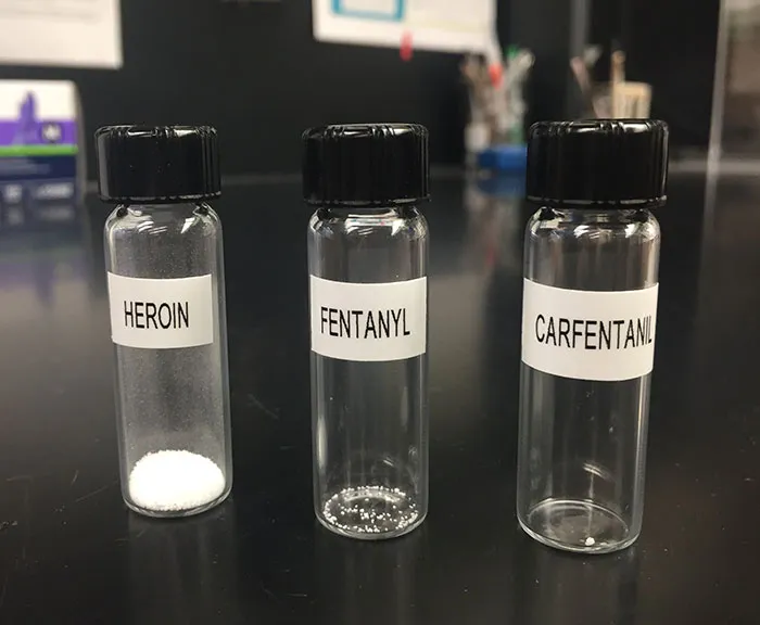 Viales de heroína, fentanilo y carfentanil conteniendo dosis letales de cada uno