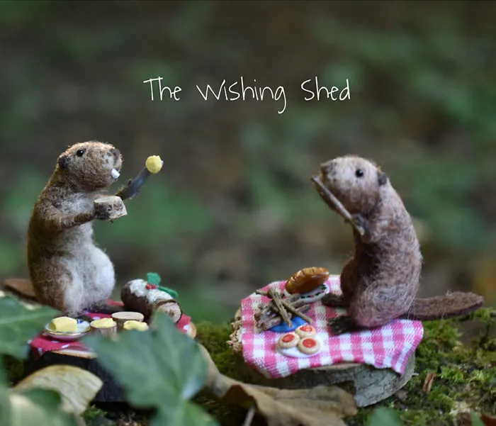 My Teenage Daughter Built Me A Theatre Box So I Could Create Dreamy 3D Scenes With My Needle-Felted Animals (40 Pics)