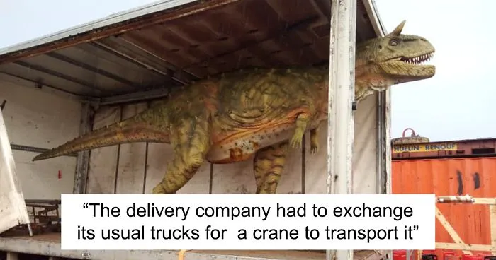 Dad Accidentally Buys A Life-Size 6-Meter-Long Dinosaur Statue For His 4-Year-Old Son
