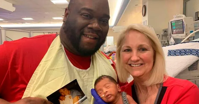 Mother Sees A Photo From When Her Husband Was A Baby In The Hospital, Realizes The Same Nurse Took Care Of Their Baby