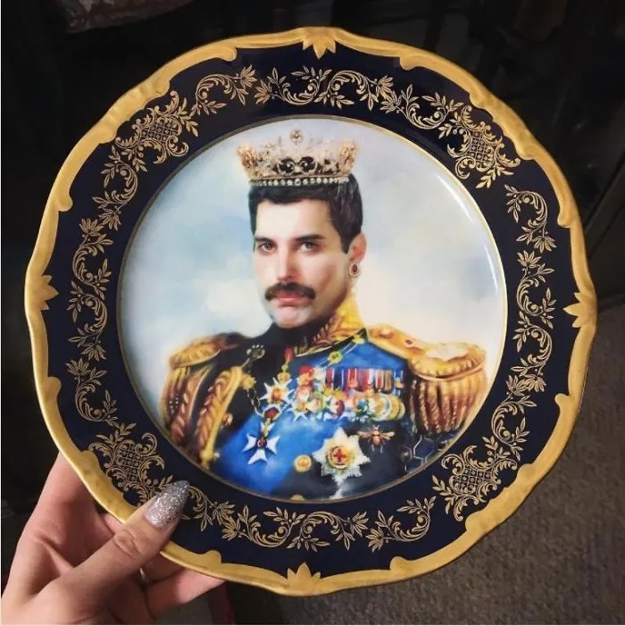 Plato de Freddie Mercury de los 80