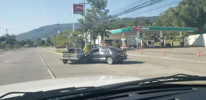 These Guys Managed To Get Into A Crash On An Empty Street Next To A Closed Gas Station