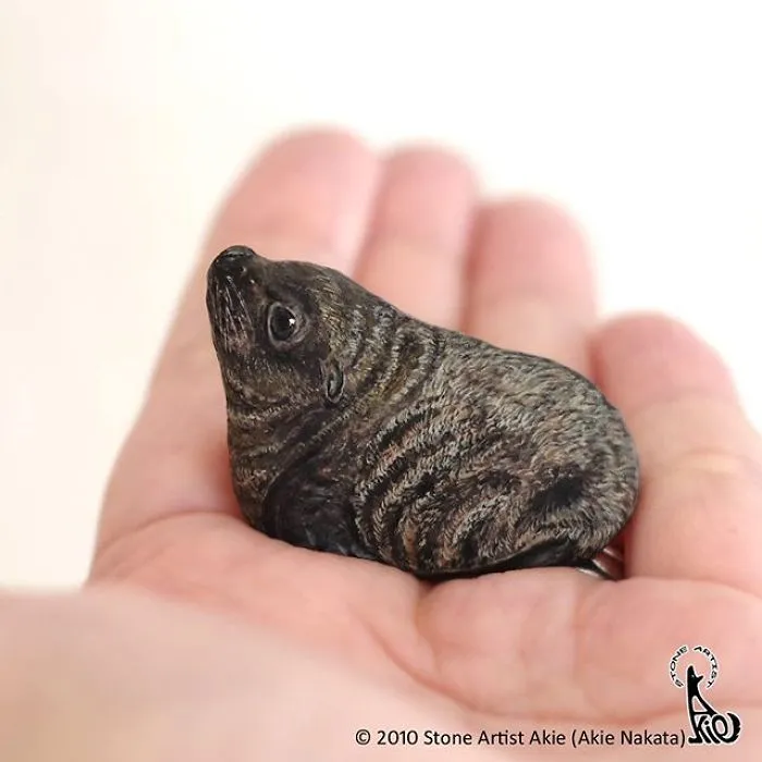 Japanese Artist Brings Stones To Life By Turning Them Into Animals That Fit In The Palm Of Your Hand (30 New Pics)