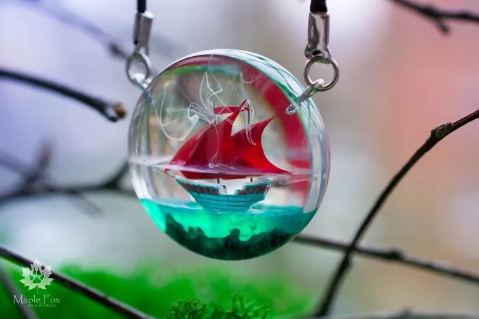 Russian Couple Places Tiny Fantasy-Inspired Worlds Into Their Jewelry And Decor Pieces (69 Pics)