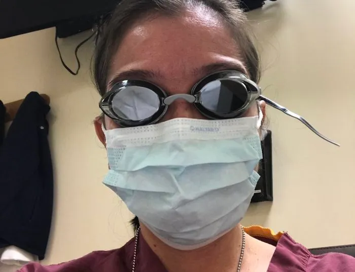 La dra. Joy Vink lucha contra el covid-19 en Nueva York, pero no tiene acceso a la protección adecuada