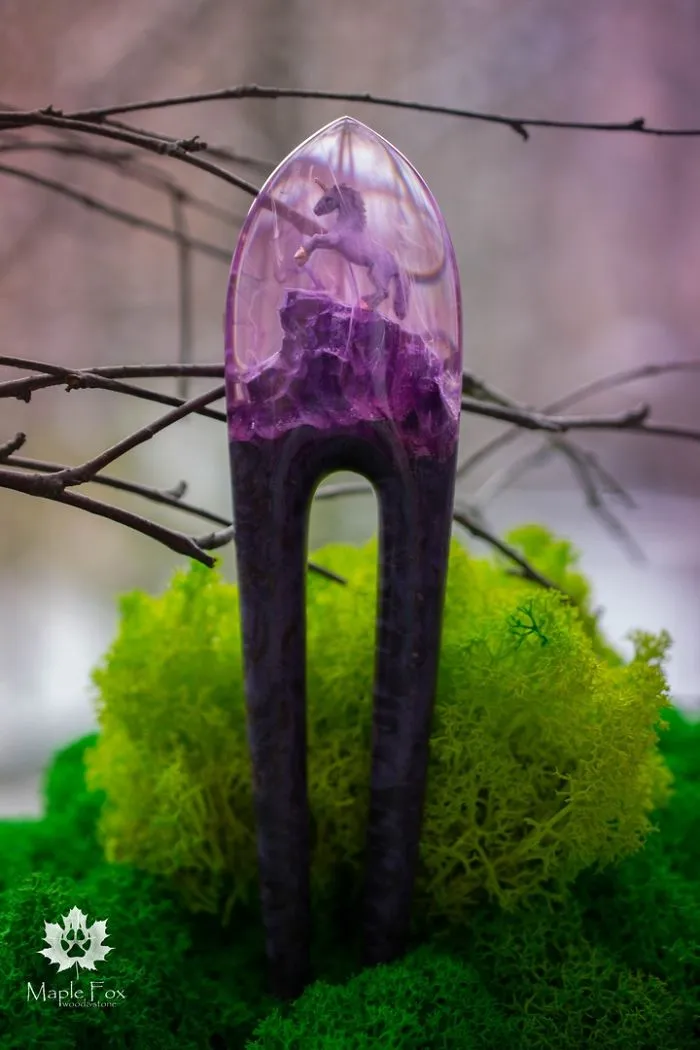 Russian Couple Places Tiny Fantasy-Inspired Worlds Into Their Jewelry And Decor Pieces (69 Pics)