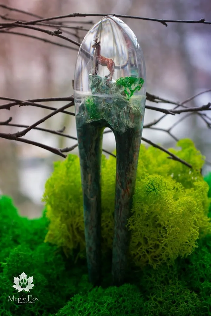 Russian Couple Places Tiny Fantasy-Inspired Worlds Into Their Jewelry And Decor Pieces (69 Pics)