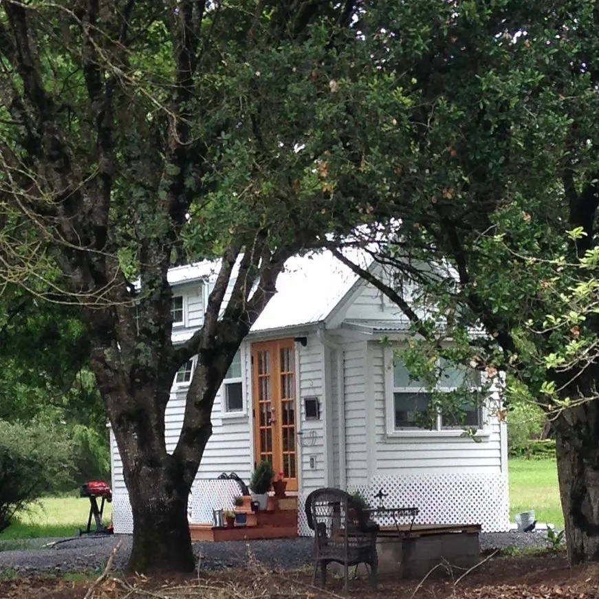 4 Years Of Minimalistic Living- She Designed Her Dream Tiny House.