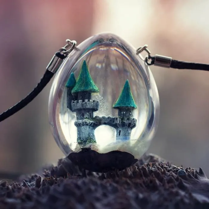 Russian Couple Places Tiny Fantasy-Inspired Worlds Into Their Jewelry And Decor Pieces (69 Pics)