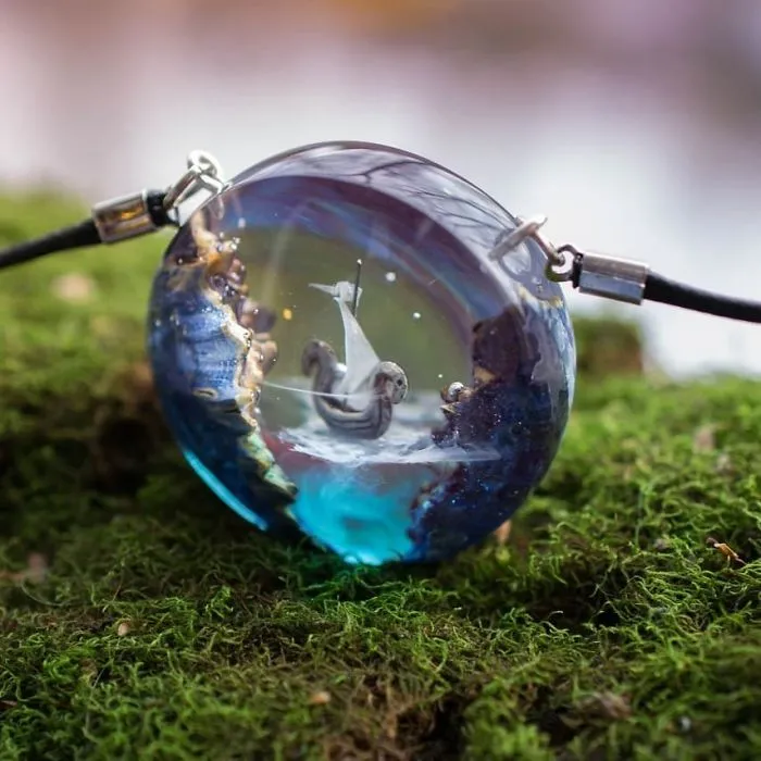 Russian Couple Places Tiny Fantasy-Inspired Worlds Into Their Jewelry And Decor Pieces (69 Pics)