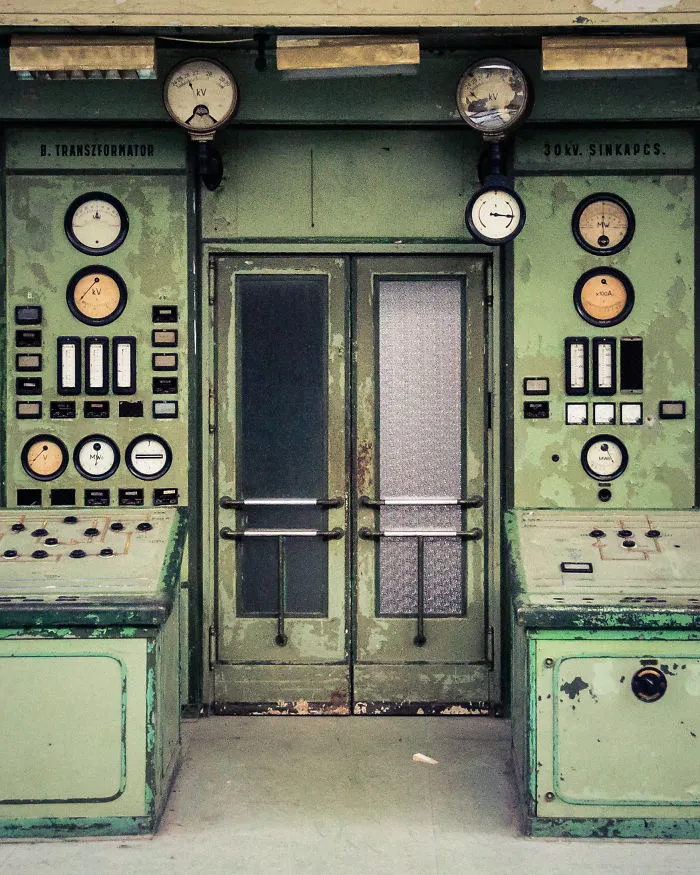 Door, Displays And Switches: Unique