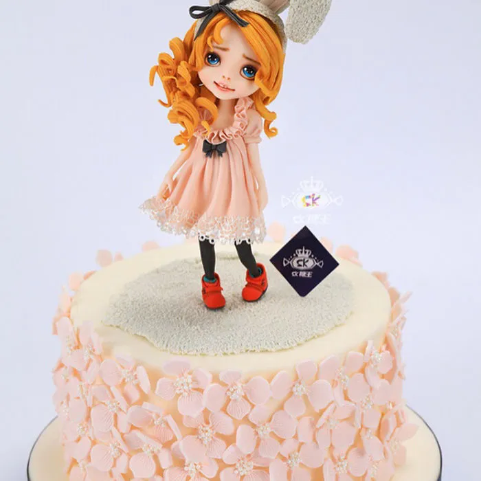 57 Incredibly Detailed Cake Decorations By Chinese Patissier
