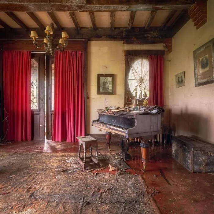 Abandoned Farmhouse