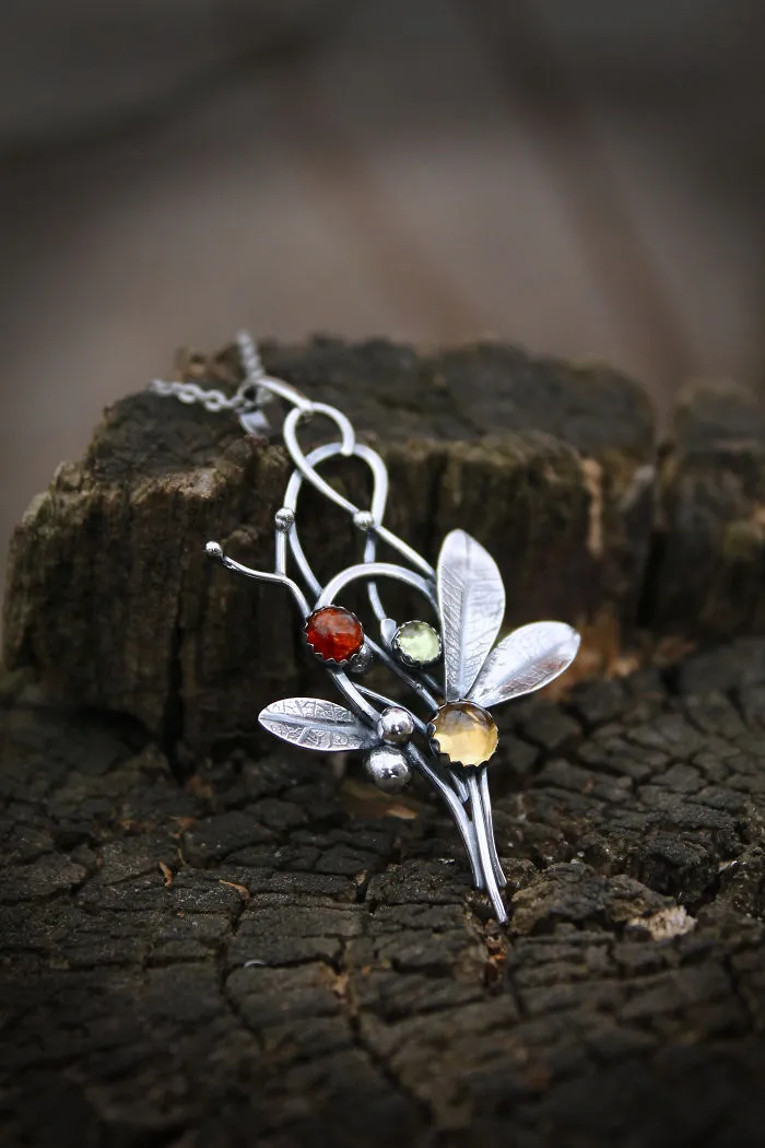 I Make Realistic Plant Jewelry For Nature Lovers