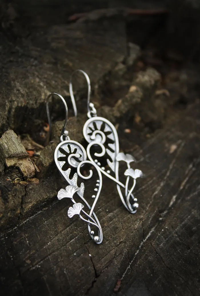 I Make Realistic Plant Jewelry For Nature Lovers