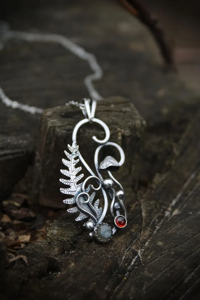 I Make Realistic Plant Jewelry For Nature Lovers