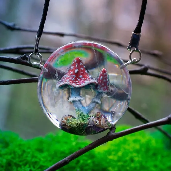 Russian Couple Places Tiny Fantasy-Inspired Worlds Into Their Jewelry And Decor Pieces (69 Pics)