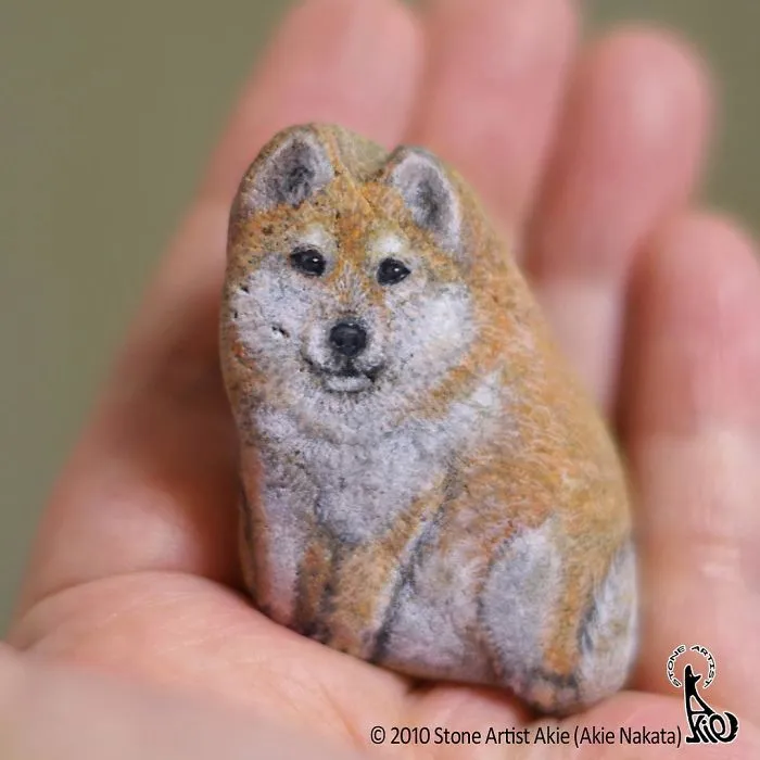 Japanese Artist Brings Stones To Life By Turning Them Into Animals That Fit In The Palm Of Your Hand (30 New Pics)