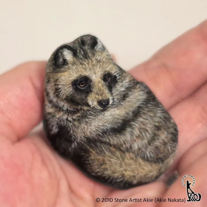 Japanese Artist Brings Stones To Life By Turning Them Into Animals That Fit In The Palm Of Your Hand (30 New Pics)