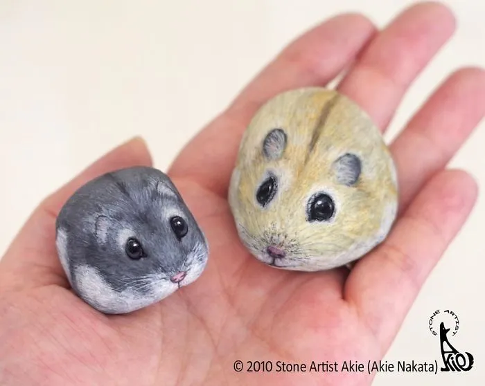 Japanese Artist Brings Stones To Life By Turning Them Into Animals That Fit In The Palm Of Your Hand (30 New Pics)