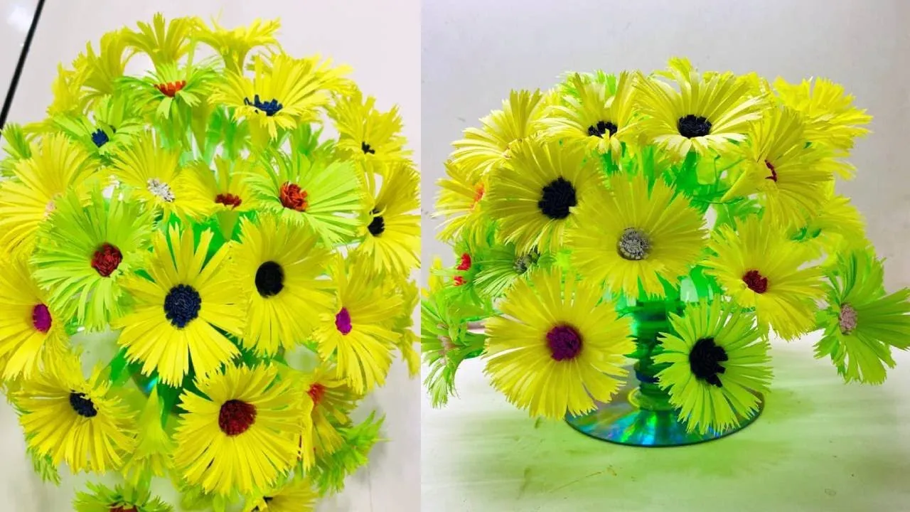 DIY-Paper Flowers Guldasta Made With Empty Plastic Bottles