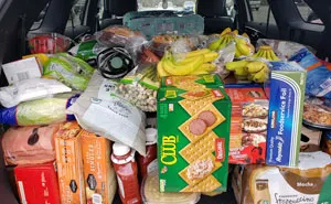 Woman Gets Accused of Being A Hoarder For Buying $1,100 Of Groceries, Explains That She's Actually Buying For 6 Families