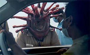 Policeman In India Creates A Coronavirus Helmet To Frighten People Who Refuse To Stay At Home