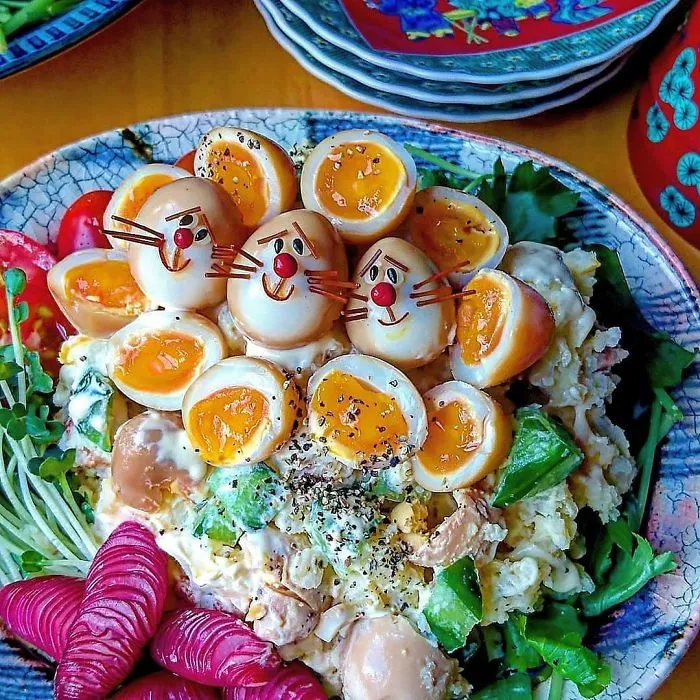 This Mom Of Three From Japan Has Eggstraordinary Skills To Make Cute Fried Egg Meals