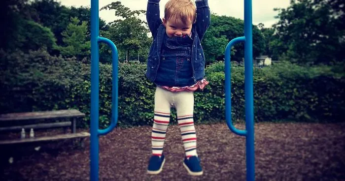 Dad Pranks Other Parents By Fooling Them With Fake Dangerous Parenting Pics (10 New Pics)