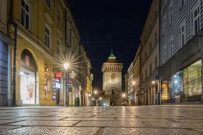 I Explored The Empty Old Town Of Krakow During Coronavirus Pandemic (18 Pics)