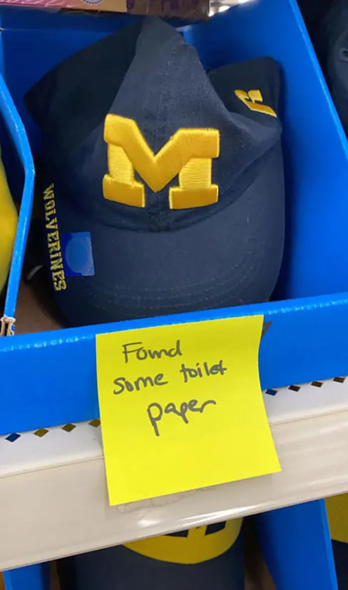 Woman Sticks Funny Notes On Random Objects In Walmart So People Can Have An Unexpected Smile (30 Pics)