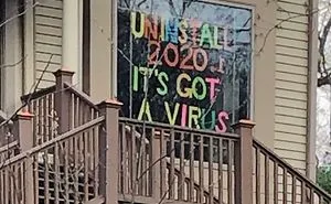40 Funny Quarantine Signs By People Who Haven't Lost Their Spirits Yet