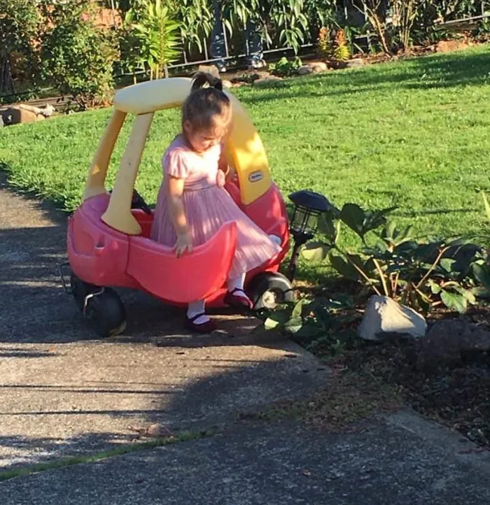 My Daughter Backed Into A Light Pole And Promptly Got Out Of The Vehicle And Fled The Scene. Her Very First Hit And Run