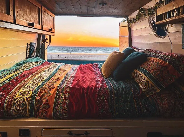 Living In Tiny House On Wheels Off Grid | £3000 Sprinter Van Conversion.