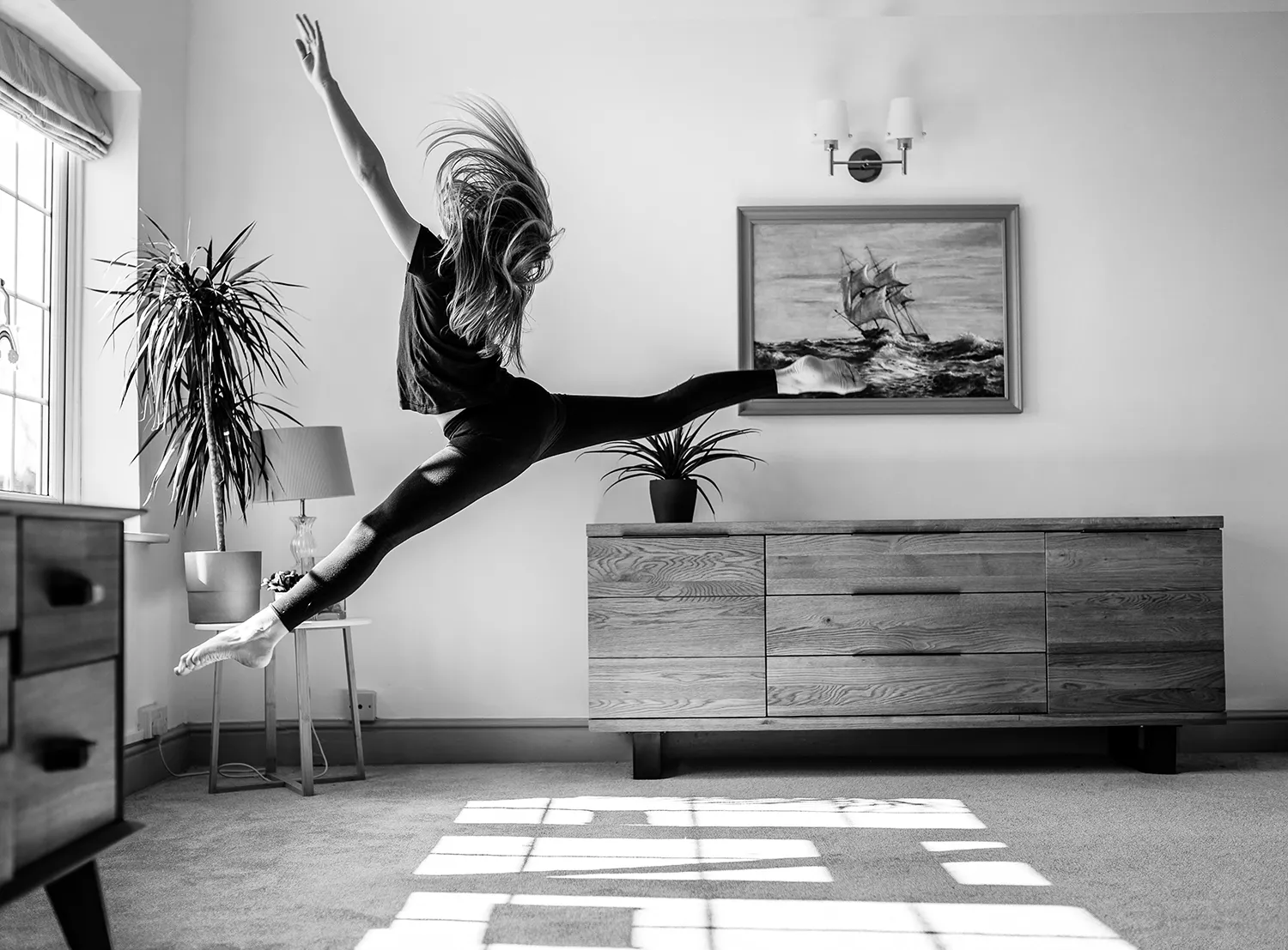 Ballet Dancing In Lockdown. Ballet Dancer Finds New Places To Practice Around The House.