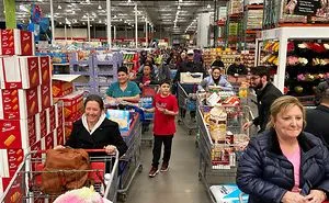 If You Think People Are The Worst These Days, These 35 Wholesome Pics May Change Your Mind (New Pics)
