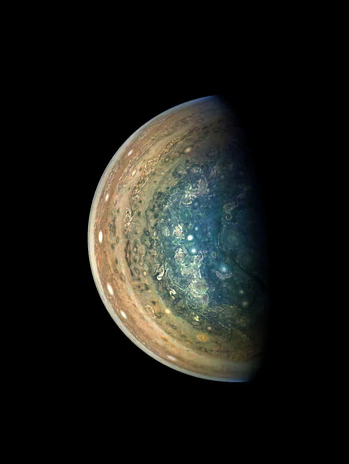 La NASA ha compartido 30 increíbles imágenes en alta definición del mayor planeta de nuestro Sistema Solar: Júpiter