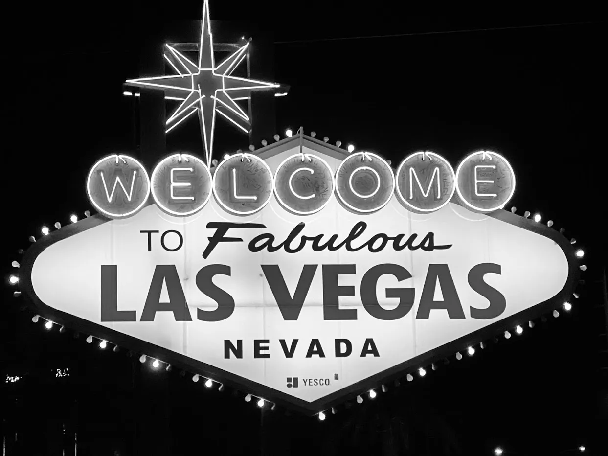 I Wanted To Be Part Of History, So I Took Pictures Of A Deserted Las Vegas