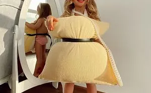 People Are So Bored They Started A Pillow-Wearing Challenge And Here Are The Best Pics (60 Pics)