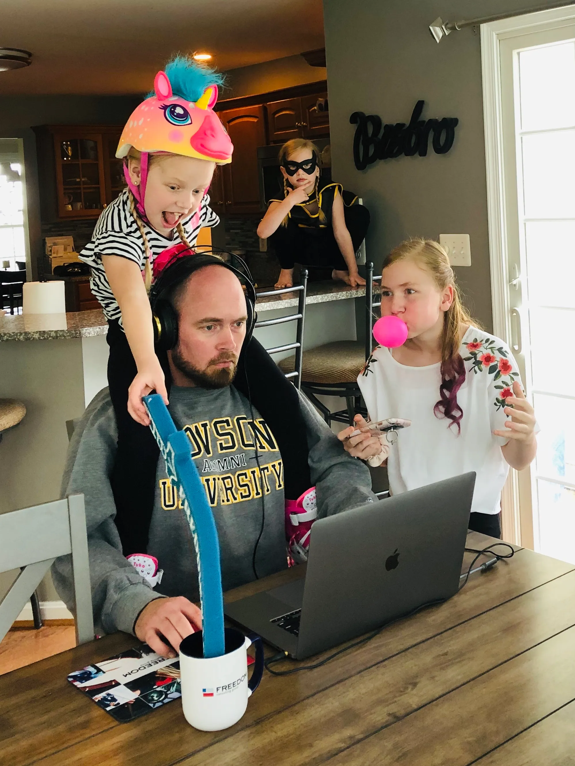 Working From Home During The Coronavirus
be Like....