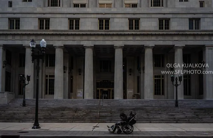 Court House Downtown Miami, 8 Am